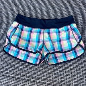Lululemon Speed Shorts 2.5”, Size 6